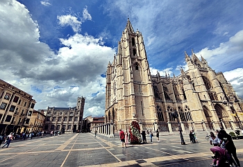 León